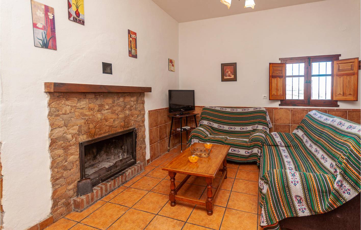 Terrace Pool Apt avec AC & Internet in Montefrío, Province de Grenade