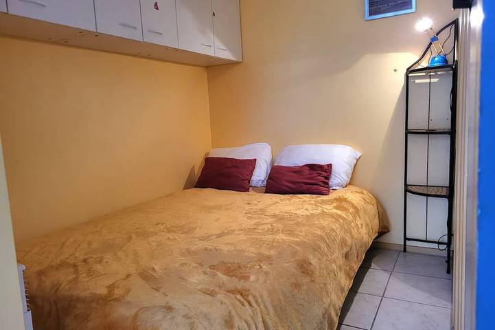 Ganze Wohnung, Direkt am Strand: Gemütliches Studio mit privatem Parkplatz in Merville-Franceville-Plage, Caen und Umgebung