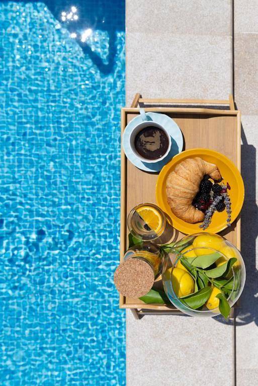 Villa für 8 Personen, mit Pool und Sauna sowie Garten in Montenegro - 3