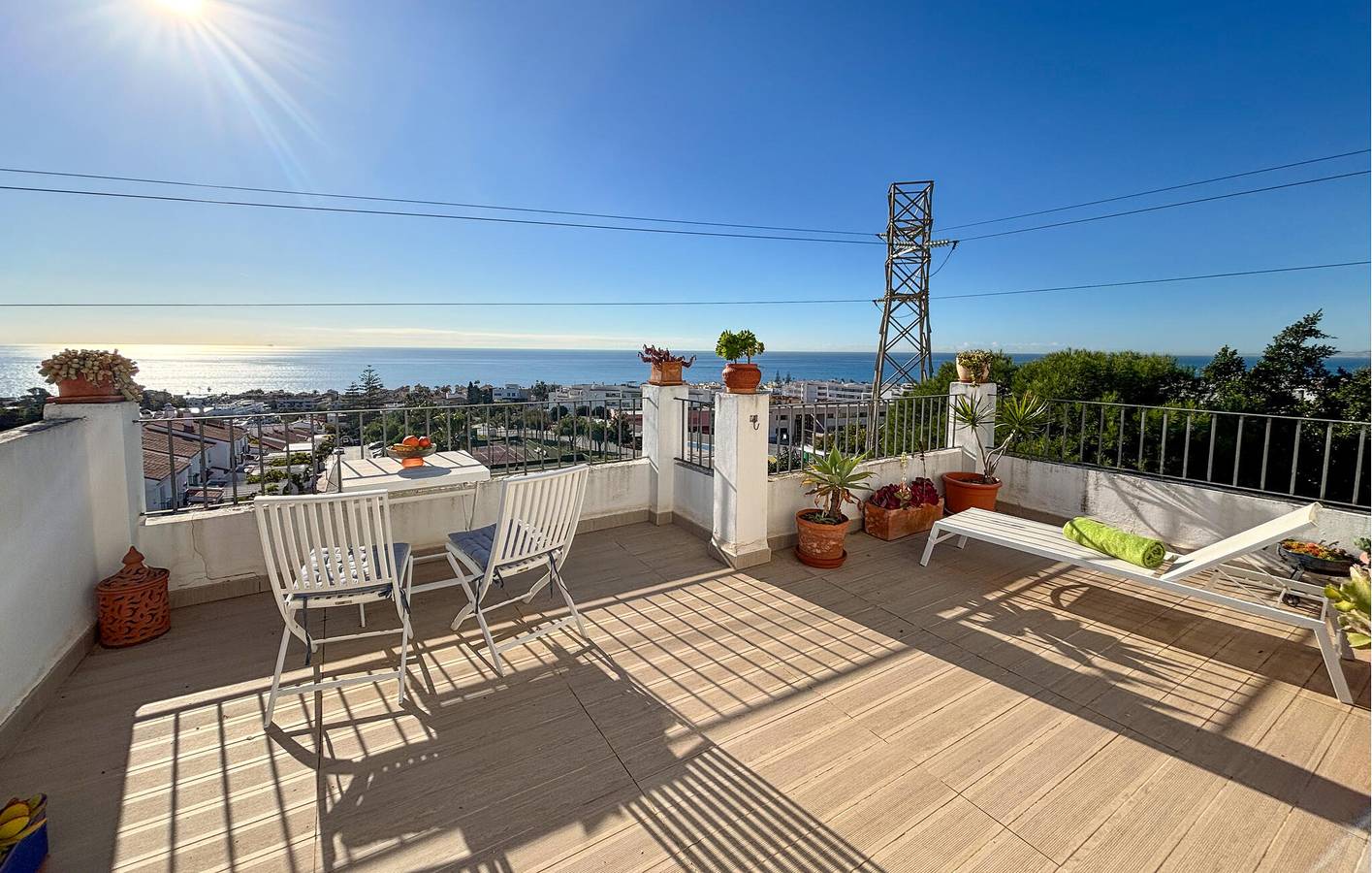 Meerblick-Apartment mit Pool & Terrasse, Garage - 800m bis Playa Los Claros in Torre de Benagalbón, Rincón de la Victoria
