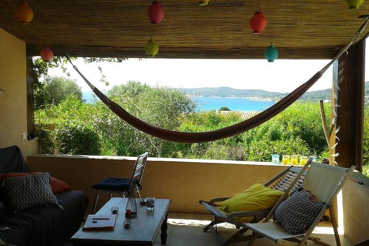 Villa pour 6 personnes, avec jardin ainsi que piscine et terrasse à Cargèse