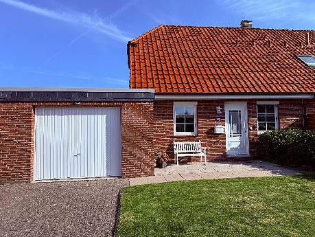 Ferienhaus für 4 Personen, mit Terrasse und Garten in Berumbur