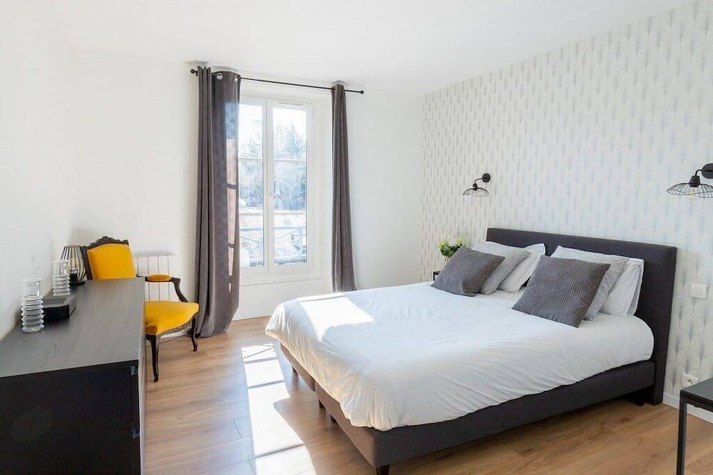 Appartement entier, Suite Gatsby - 6 personnesa seulement 2 min à pieds de l'avenue de Champagne ! in Épernay, Marne