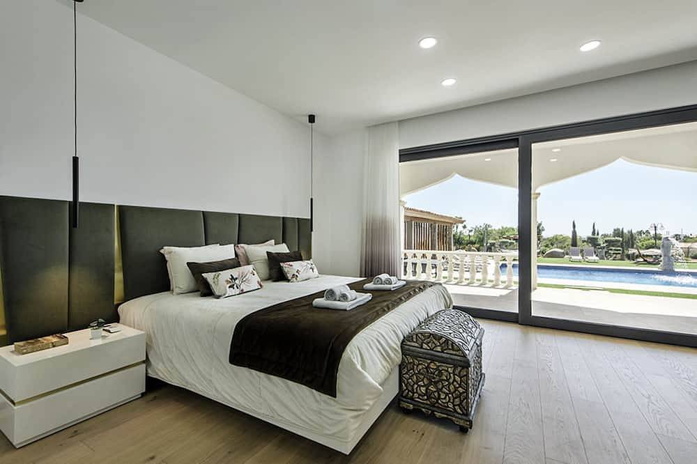 Flor de Lis by Interhome in Paderne, Faro District