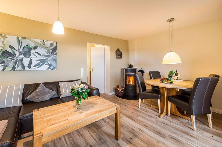 Ferienwohnung für 4 Personen, mit Ausblick und Terrasse in Schashagen