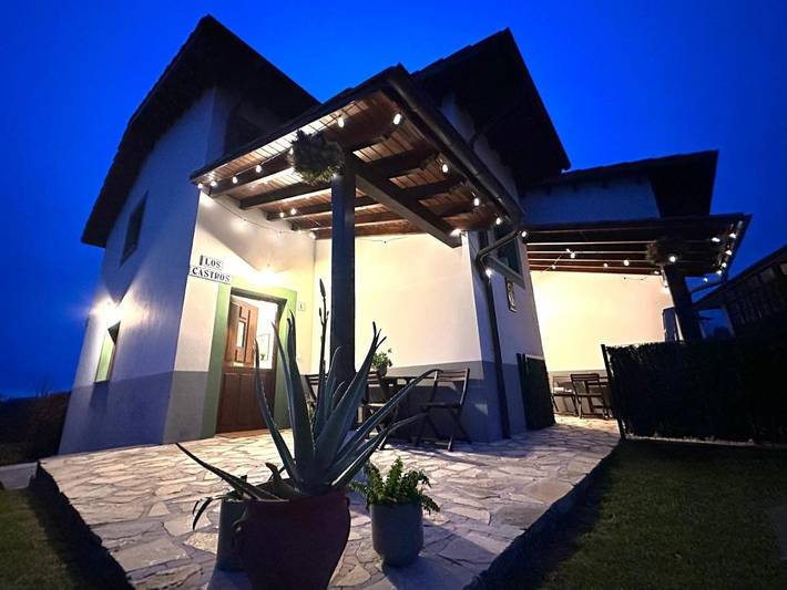 Apartamento de vacaciones para 5 personas, con Balcón y Terraza además de Jardín y Vistas en Llanes