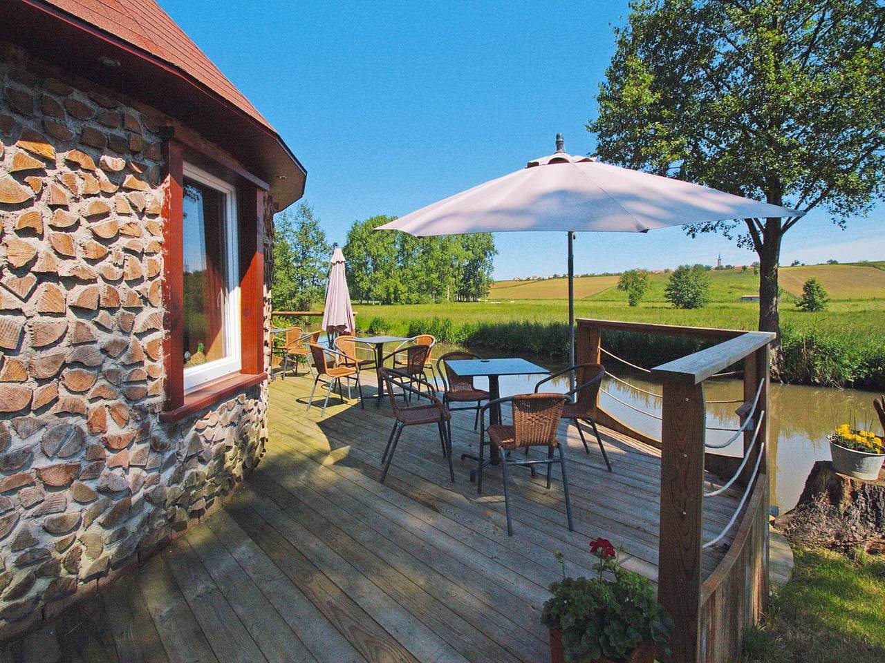 Entire apartment, Holiday Farm in Pfaffenhofen with Indoor Pool in Pfaffenhoffen, Saverne region