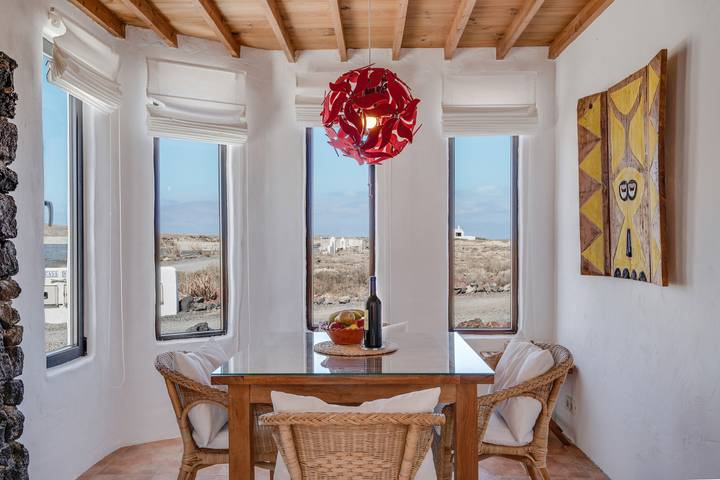 Schönes Haus "La Casita" mit Meer- und Bergblick, Garten & Terrasse in Famara Beach, Teguise