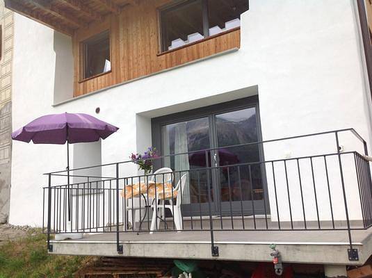 Ganze Ferienwohnung, Ferienwohnung Parvih 46A - Ferienwohnung, 50m2,  für 2-3 Personen in Tschlin, Valsot