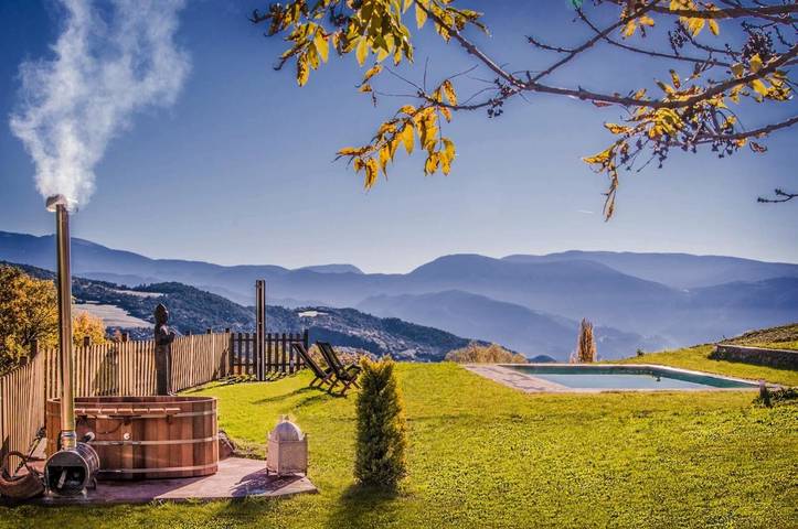 Casa rural para 8 personas, con Terraza y Jardín además de Piscina y Vistas en Alto Urgel