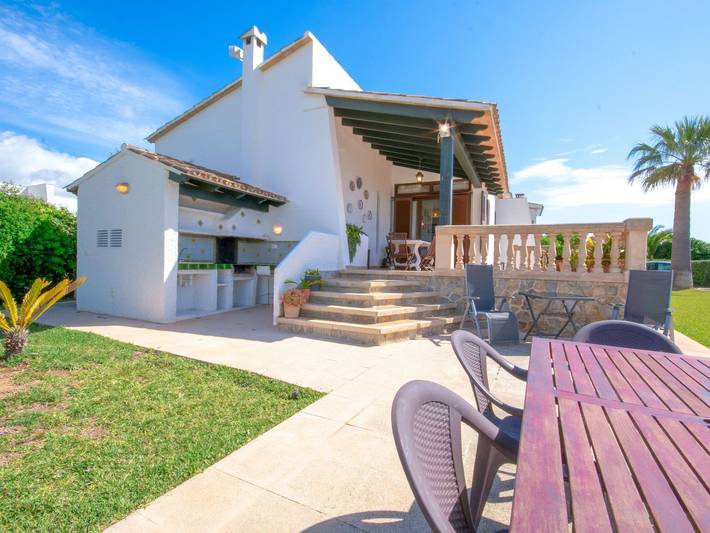 Ferienwohnung für 7 Personen, mit Terrasse und Garten sowie Pool und Ausblick, kinderfreundlich in Porto Cristo Novo - 2