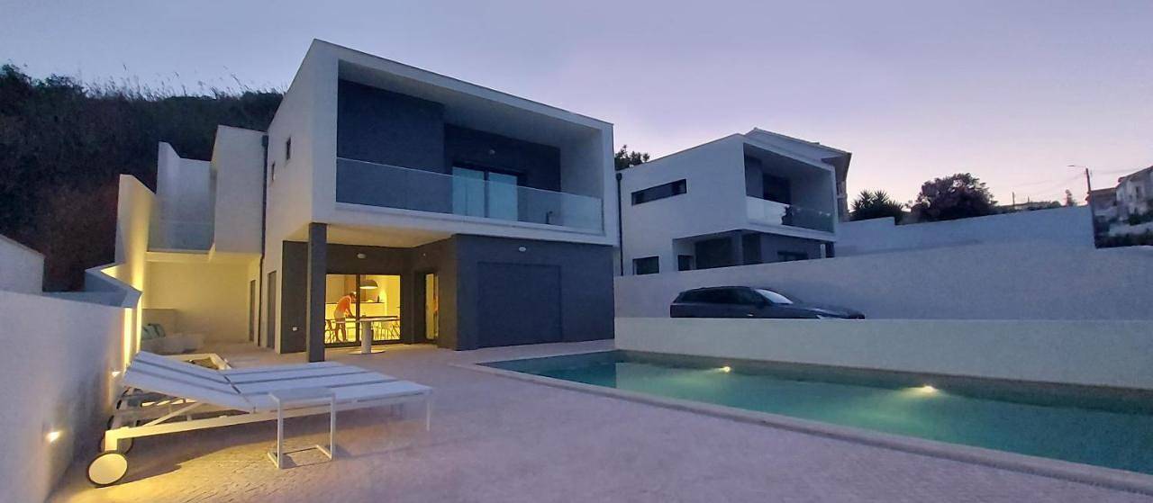 Three-Bedroom Villa in Foz do Arelho, Leiria distrito