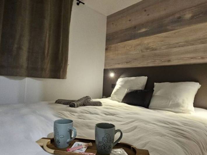 Wohnwagen für 4 Personen, mit Pool und Terrasse - 1