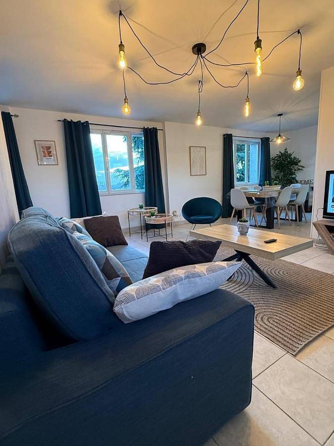 Appartement entier, Grand T3 2 chambres avec vue sur la campagne à Bâlines in Bâlines, Région d'Évreux
