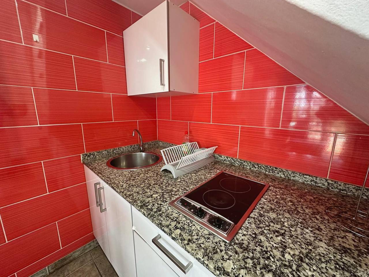 Entire apartment, Holiday Home Dunaflor Gemelo 2 with Shared Pool, Terrace & Wi-Fi in Campo Internacional, San Bartolomé de Tirajana