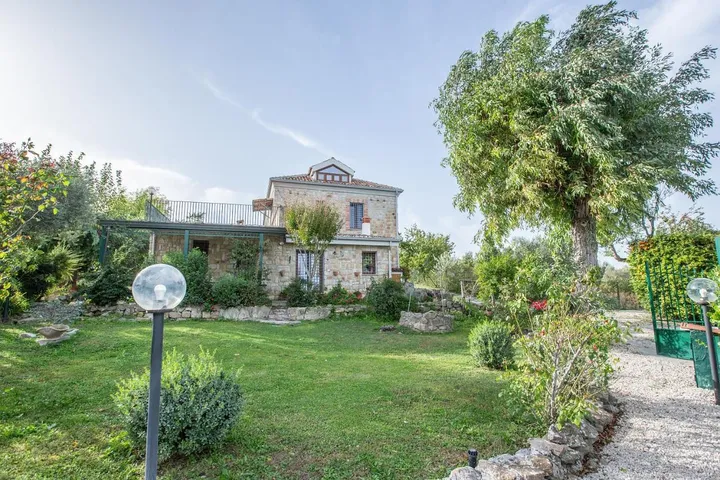 Rustico per 2 persone, con terrazza e giardino - 1