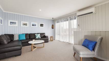 Holiday Home for 10 People in Lakes Entrance, Shire of East Gippsland, Photo 4