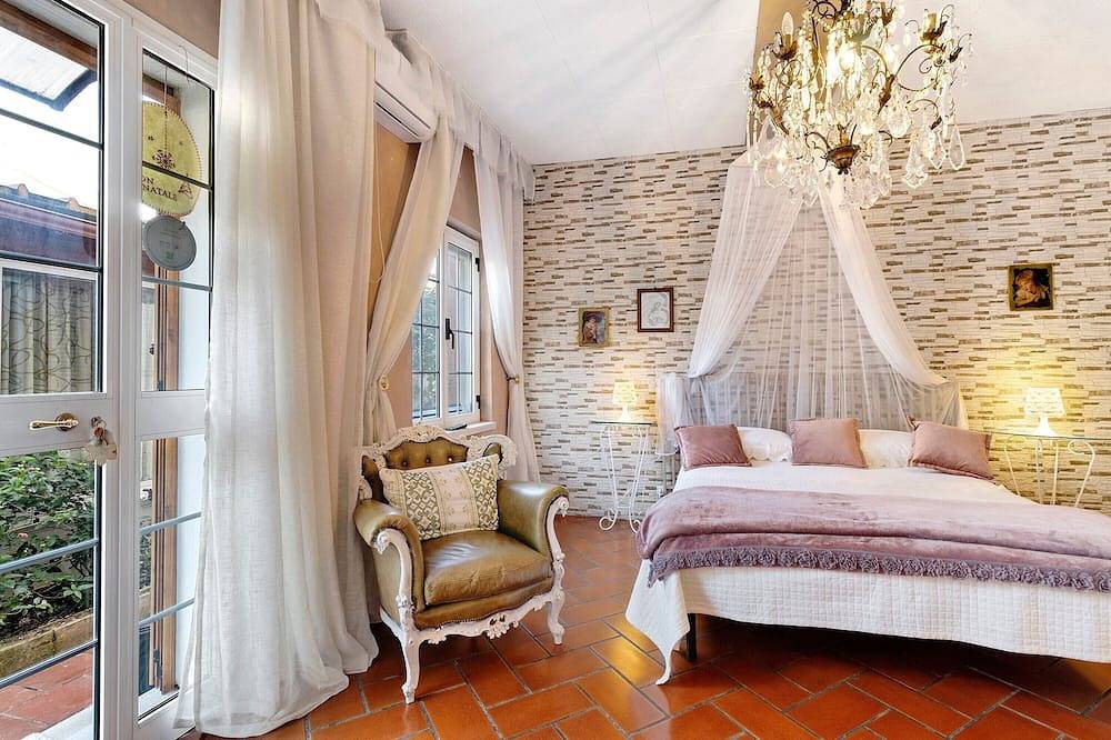 Entire apartment, Triple Room with Wi-Fi and Air Conditioning in Andria, Alta Murgia National Park