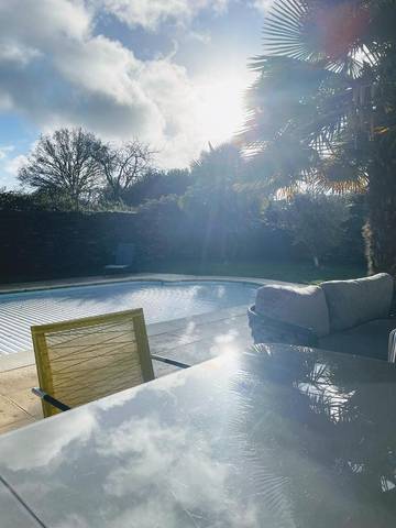 Cottage pour 2 personnes, avec sauna et vue ainsi que jardin et piscine, animaux acceptés à Combrée
