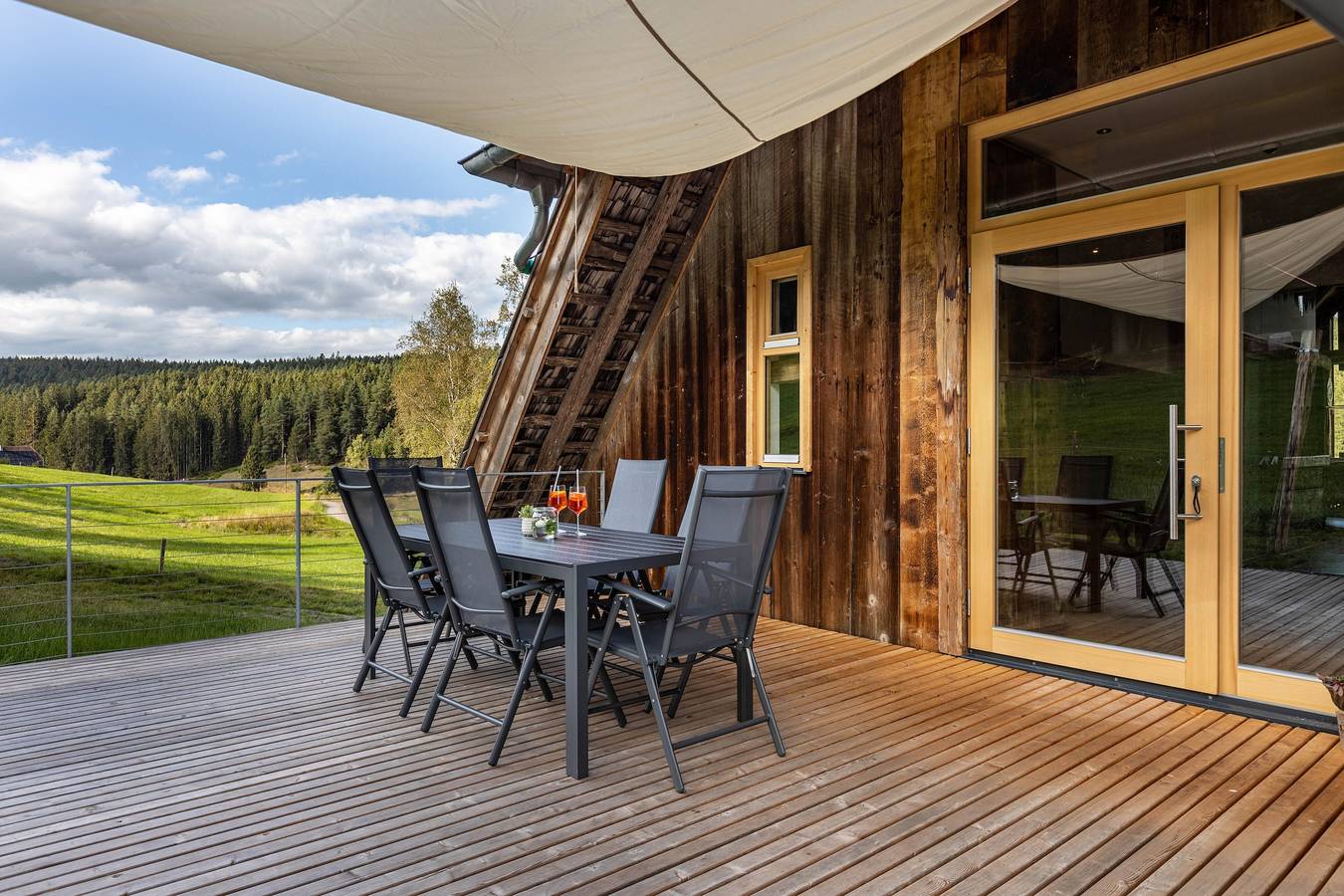 Ganze Wohnung, Ferienwohnung 'Hiesle' mit Privatterrasse, Balkon und Wi-Fi in St. Georgen, Mittlerer Schwarzwald