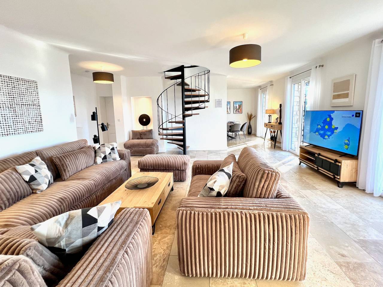 Holiday Home 'Provence Living' with Mountain View, Wi-Fi and Air Conditioning in Roussillon, Parc naturel régional du Luberon