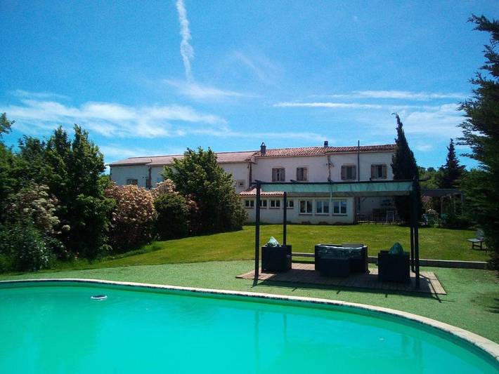 Location de vacances pour 14 personnes, avec jardin à Villautou - 2