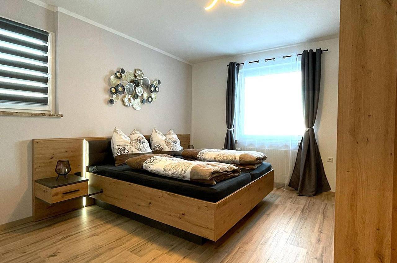 Ganze Wohnung, Schöne Ferienwohnung, Familienfreundlich 130m2 in Gailtaler Alpen, Greifenburg