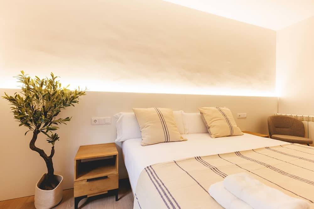 Entire apartment, Marquès de Camps - Holiday Apartment Rental Girona | Bravissimo in Girona, Gironès