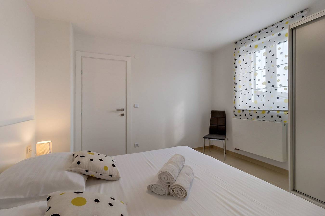 Ganze Wohnung, Das Apartment Ema befindet sich in Mali Lošinj, nicht weit vom Sandstrand entfernt, der sich in der Čikat-Bucht, ideal fur 2-4 personen in Mali Lošinj, Lošinj