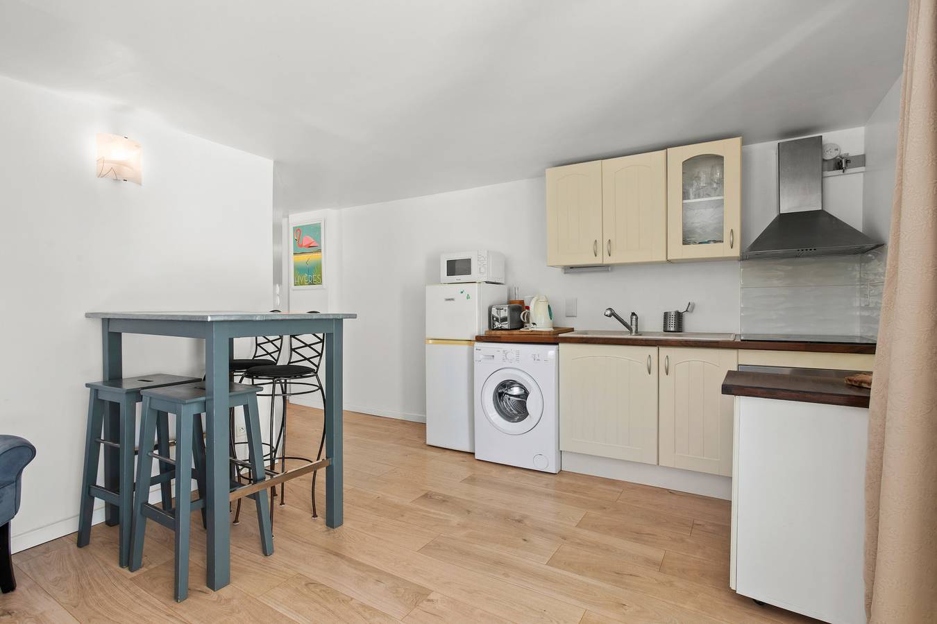 Maison de Vacances 'Gîtes Rdc Jardin Piscine Dans Mas' avec Piscine Partagée, Wi-Fi et Climatisation in Hyeres, Région de Toulon