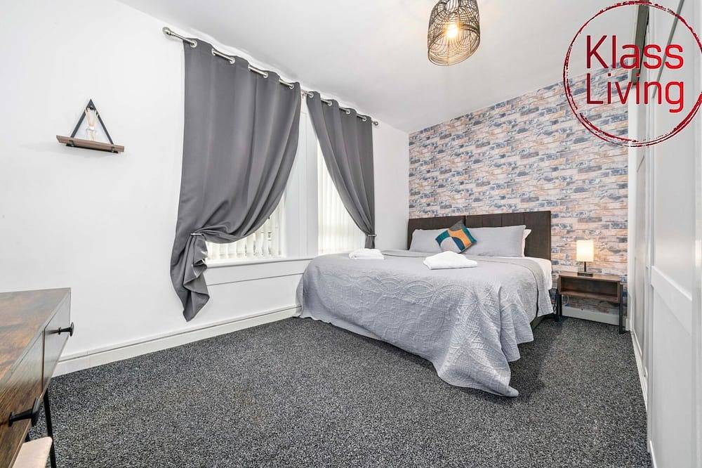 Ganze Wohnung, Four bedroom 1st floor apartment in Airdrie in Nord Lanarkshire