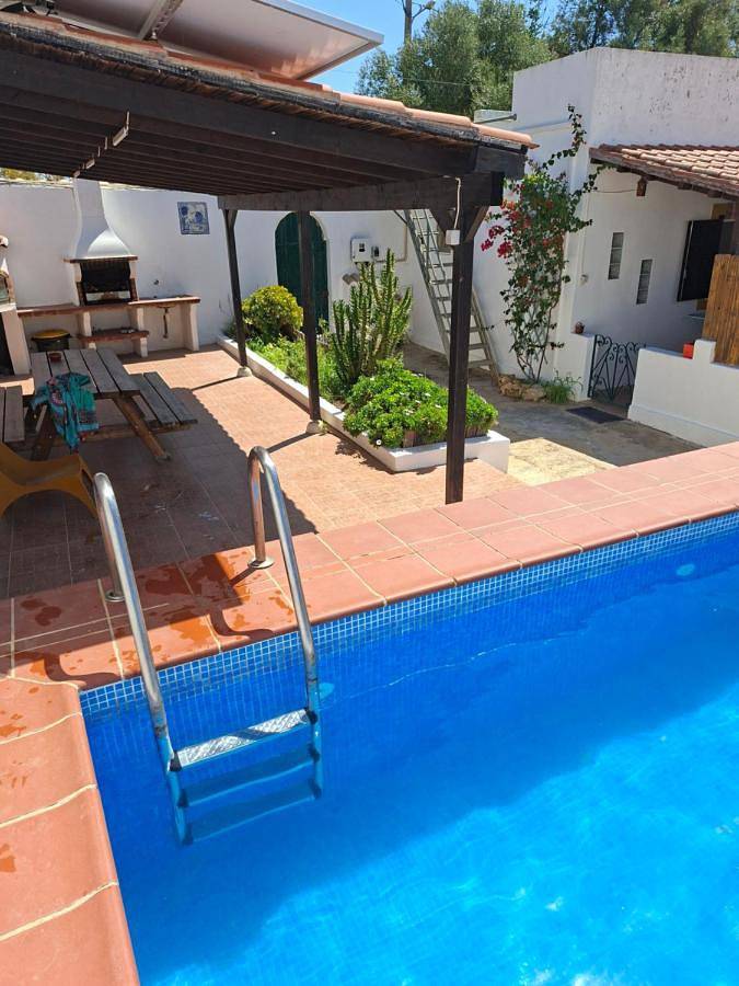 Casa de férias para 4 pessoas, com terraço e vista e ainda piscina no Algarve