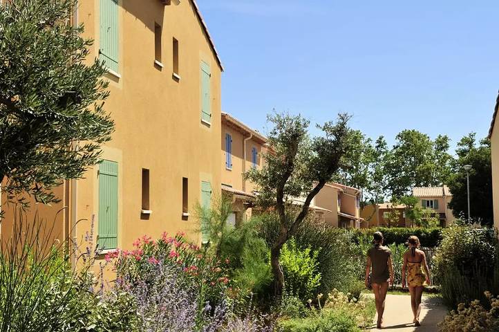 Apartamento entero, Casa Dúplex 3 estancias 6 personas in Mouriès, Region de Arles