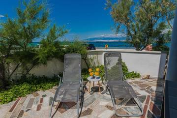 Ferienwohnung für 4 Personen, mit Terrasse und Balkon/Terrasse auf Vir