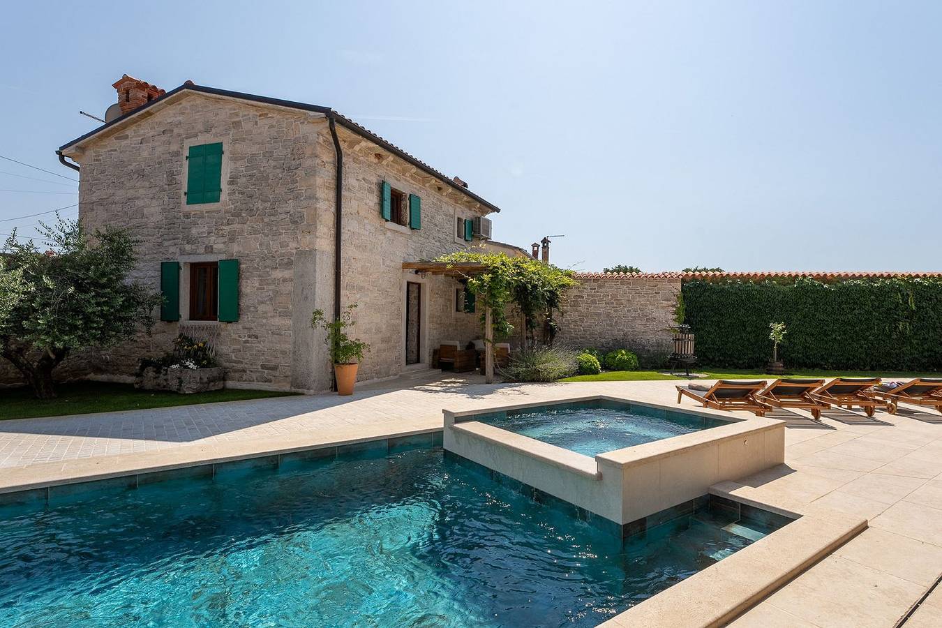 Mediterrane Steinvilla mit Privatpool, Whirlpool, Darts, Billard, Tischtennis, Gym in Selina, Zentralistrien