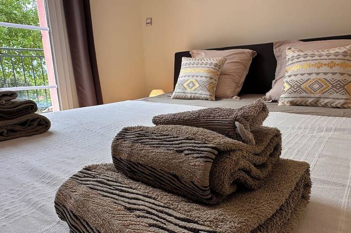 Location de vacances pour 8 personnes, avec jardin à Pont-Saint-Esprit - 2