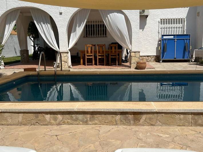 Location de vacances pour 6 personnes, avec jardin ainsi que vue et piscine, animaux acceptés dans l'Eucaliptus - 4