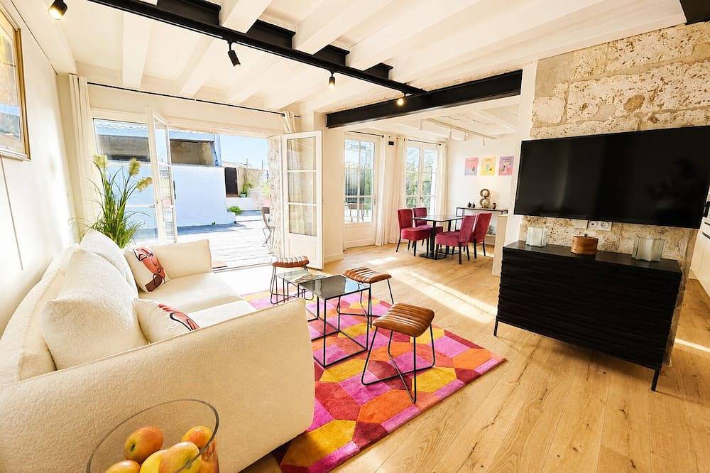Maison élégante avec terrasse • Parking offert in Angoulême, Charente