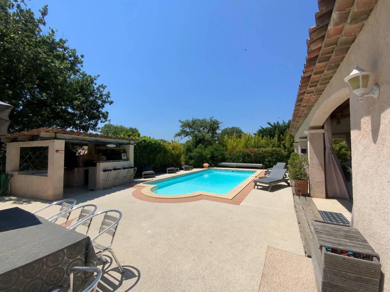 Appartement entier, Villa 140m²& Loft50m² climatisés, piscine, Fitness proche Cannes, Fréjus, Grasse in Montauroux, Côte méditerranéenne (France)