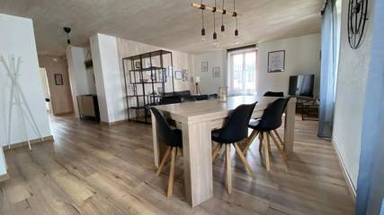 Gîte pour 6 personnes, avec piscine et jardin à Porrentruy