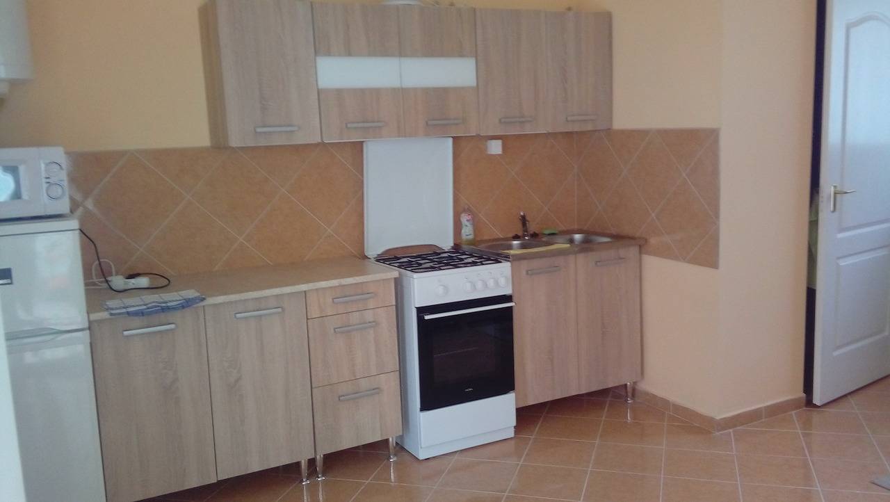 Ganze Wohnung, Studio-apartment für 2-4 Personen in Balatonlelle, Plattensee Südufer