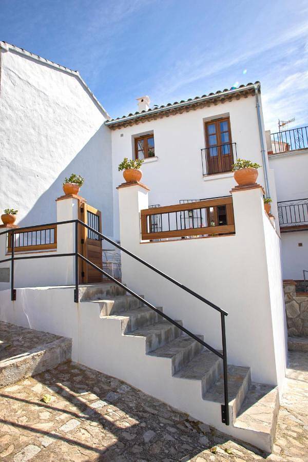Casa rural con piscina para 3 personas, con terraza y piscina en Sierra de Cádiz - 2