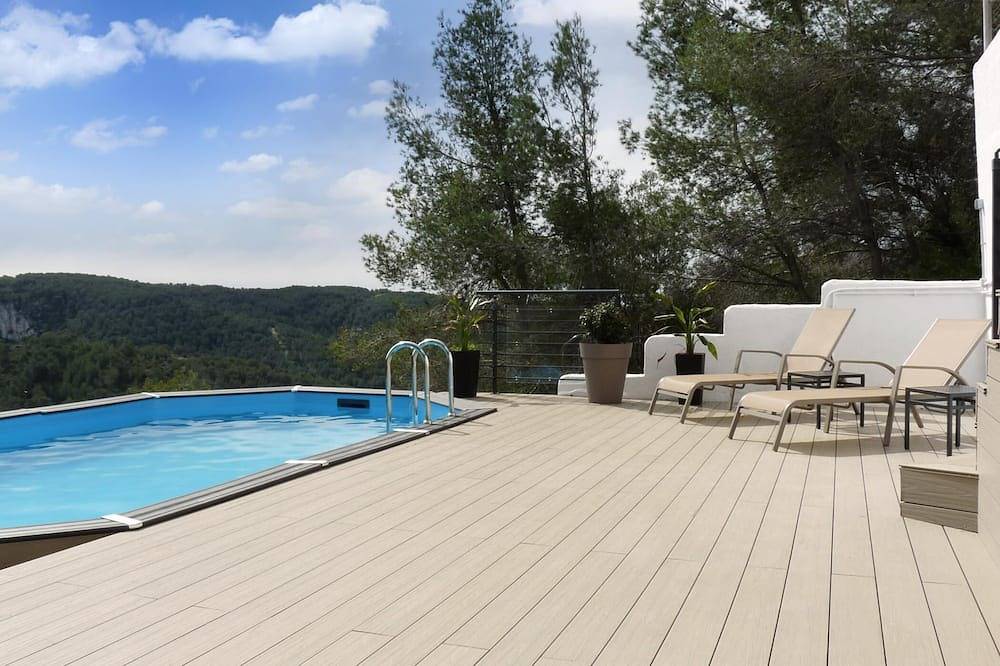 Terravu - A tan solo 35 min de Bcn, vistas increíbles, piscina privada y Bbq in San Pedro de Ribas, Garraf