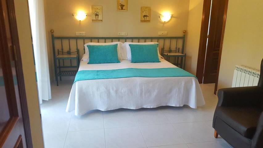 Hotel para 4 personas, con Terraza y Jardín además de Piscina y Vistas en Sanxenxo