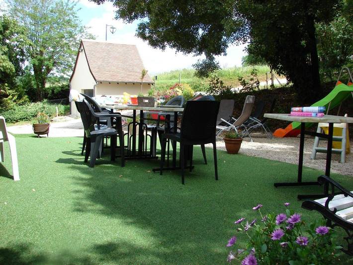 Location de vacances pour 14 personnes, avec vue et jardin, adapté aux familles à Lacave - 4