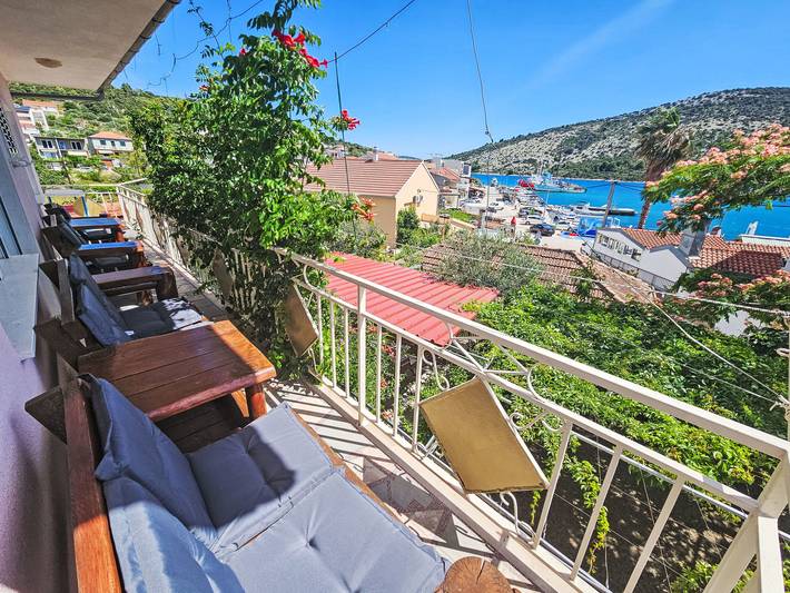 Ferienhaus für 12 Personen, mit Balkon in Marina - 2