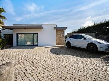 Chalet para 4 personas, con jacuzzi y jardín además de terraza y piscina en Lisboa y alrededores