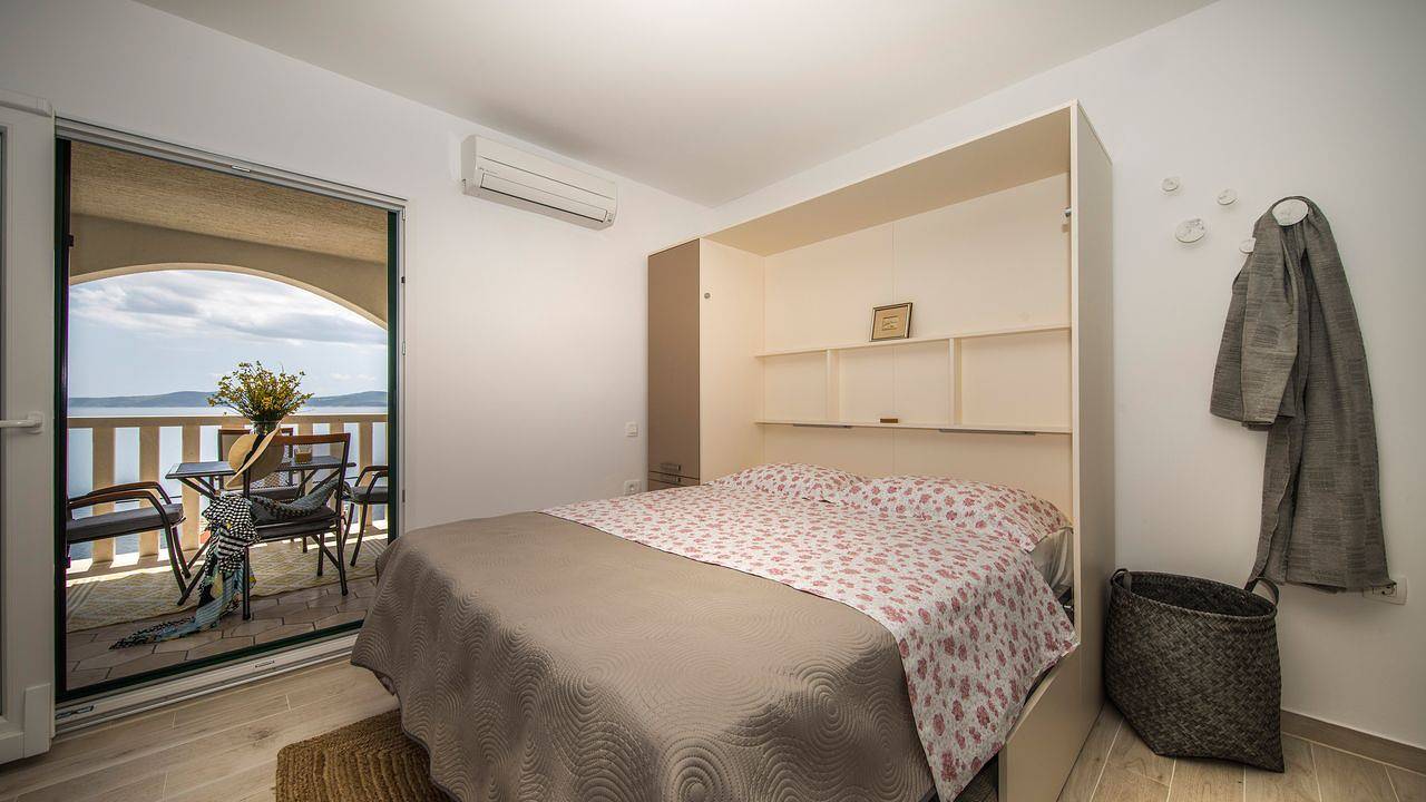 Ganze Ferienwohnung, Ferienwohnung für 4 Personen (35 m²) in Pisak in Pisak, Split-Dalmatien