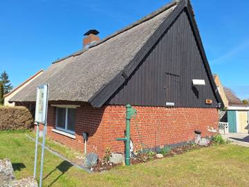 Ferienhaus für 4 Personen, mit Terrasse und Garten in Mönkebude