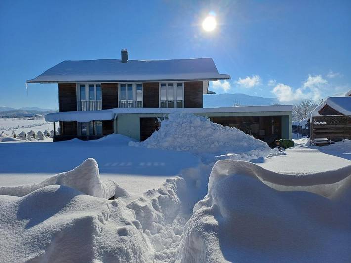 Ferienhaus für 7 Personen, mit Terrasse und Garten sowie Pool und Sauna in Waakirchen